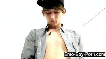 Amazing twinks n this update we find gorgeous emo boy Max Brown in an
