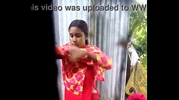Real bangladeshi hidden cam bath with audio