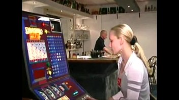 belgian Jill fucks dutch bartender (Vlaamse Jill neukt Hollandse barman)