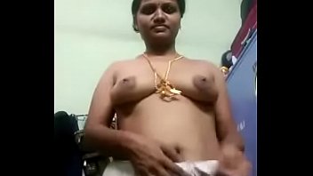 VID-20180521-PV0001-Mylapore (IT) Tamil 37 yrs old married hot and sexy housewife aunty Pushpa showing her boobs and pussy sex porn video.