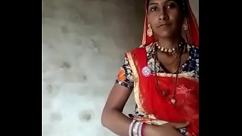 rajasthani aunty showing