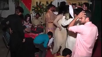 New Hot Arbic Girl On Pakistani Wedding   Mujra Dance
