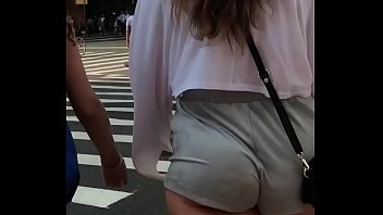 Ass jiggling in loose grey shorts
