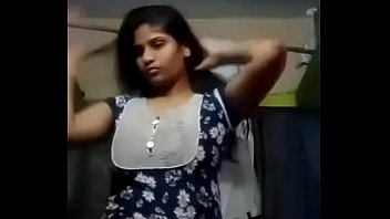 Indian Young Girl Showing Her Boobs Freehdx   FreeHDxCom